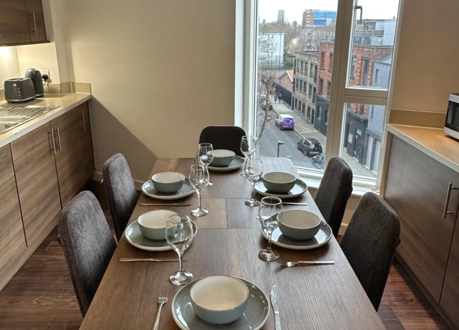 Modern & Spacious 3 Bed With Free Parking & Lift In Shoreditch, Next To Station London Apartment