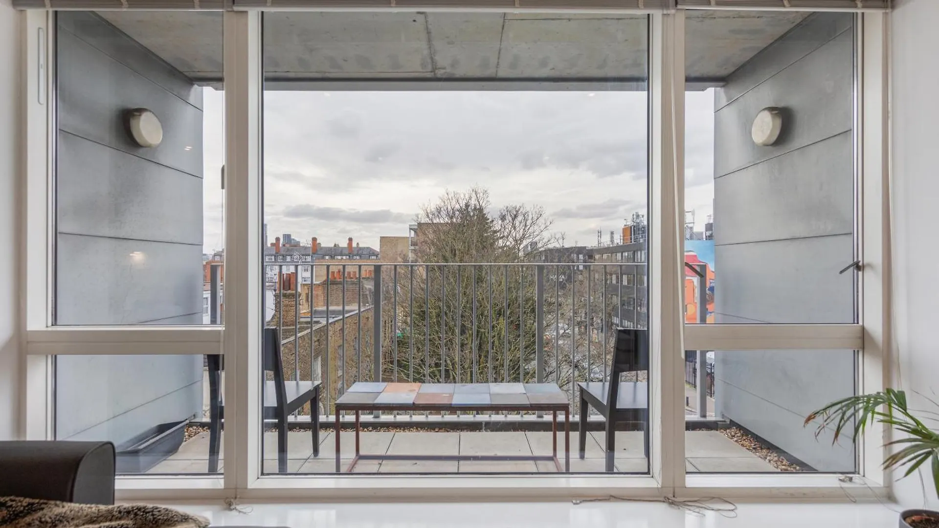 Apartment Modern & Spacious 3 Bed With Free Parking & Lift In Shoreditch, Next To Station London